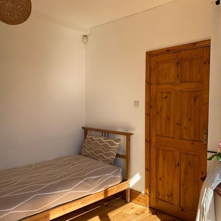 Lovely Rooms In West London Northolt  Luaran gambar