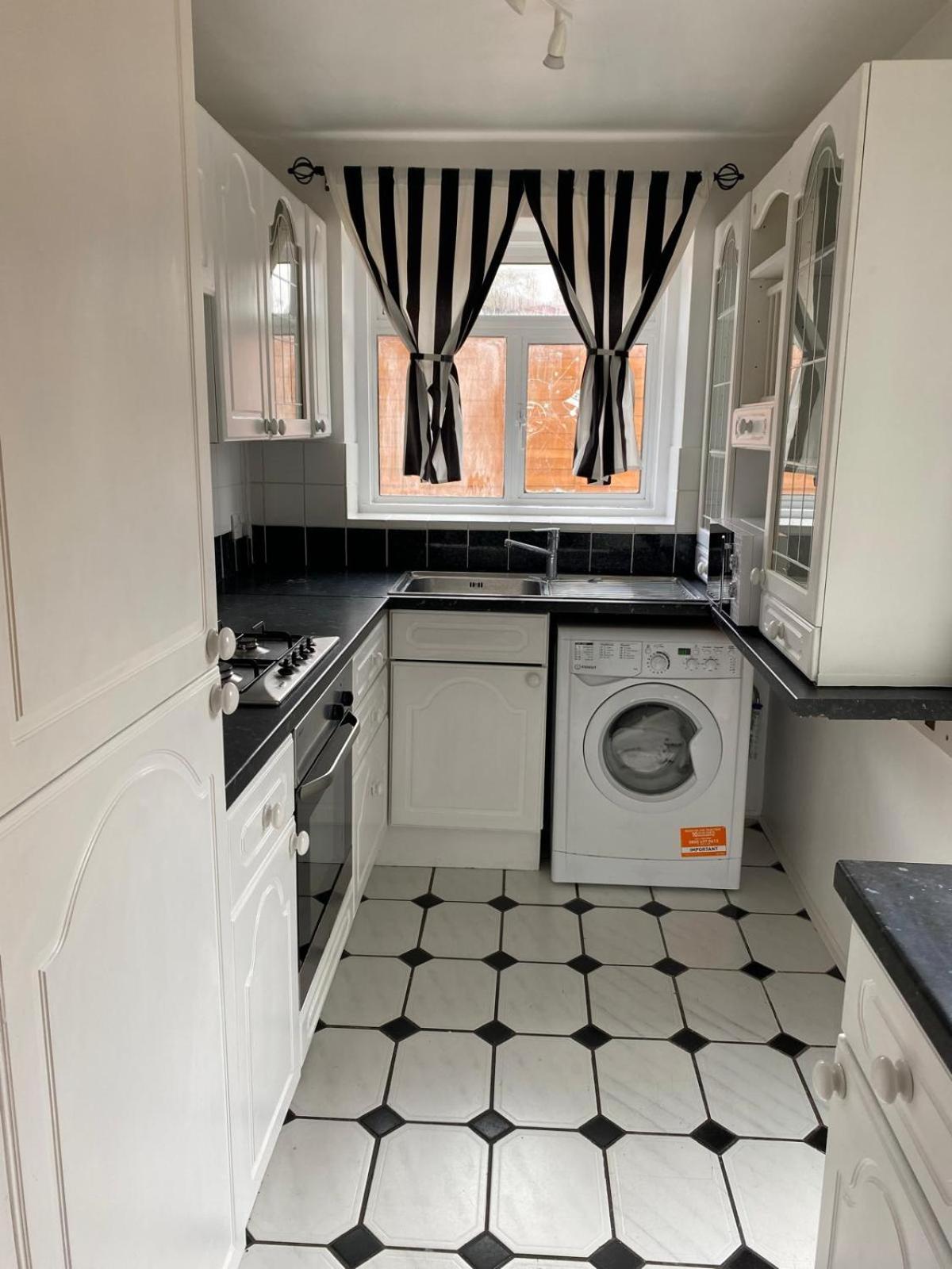 Lovely Rooms In West London Northolt  Luaran gambar