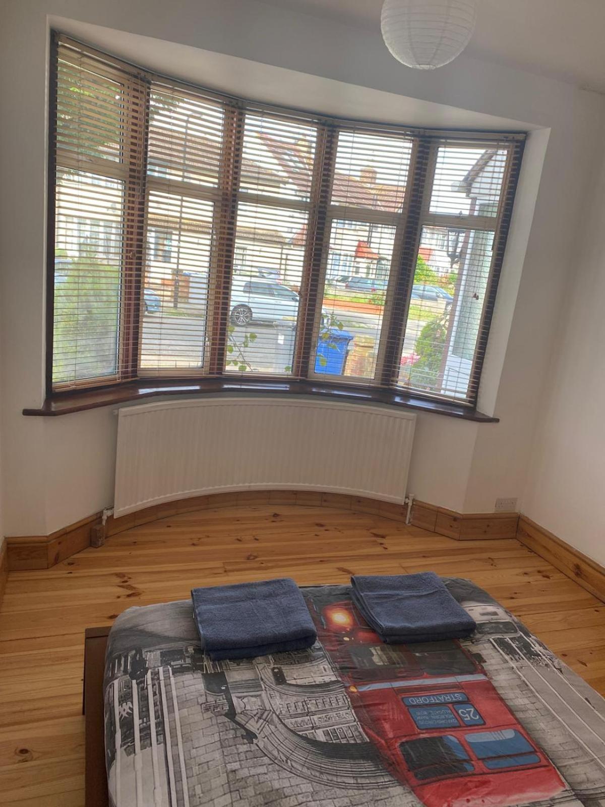 Lovely Rooms In West London Northolt  Luaran gambar